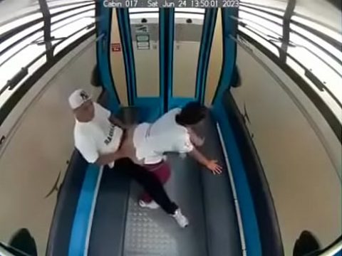 Rico sexo casual en telef&eacute;rico - cablebus